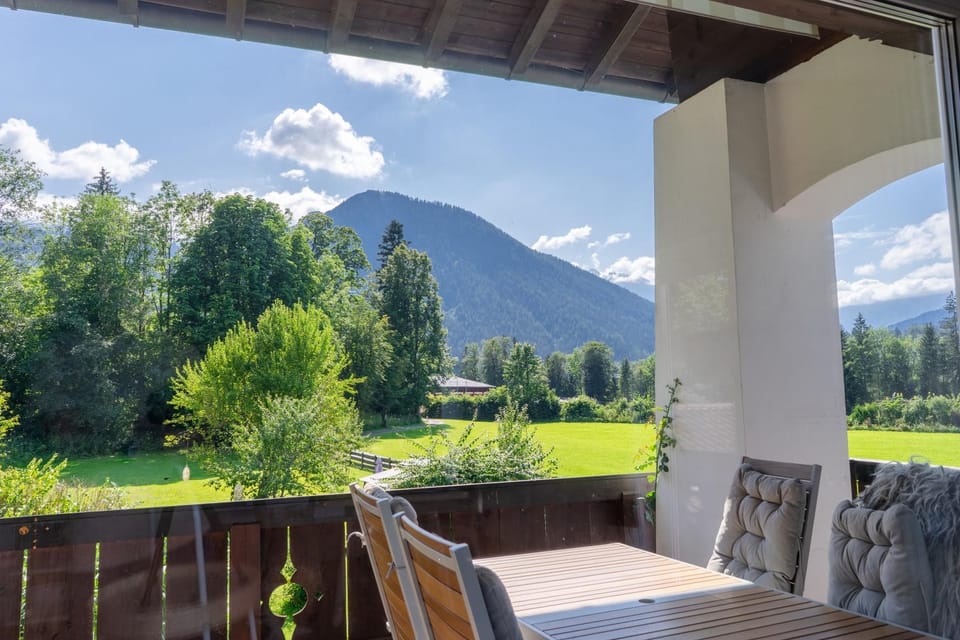 View (from property/room), Balcony/Terrace, Mountain view