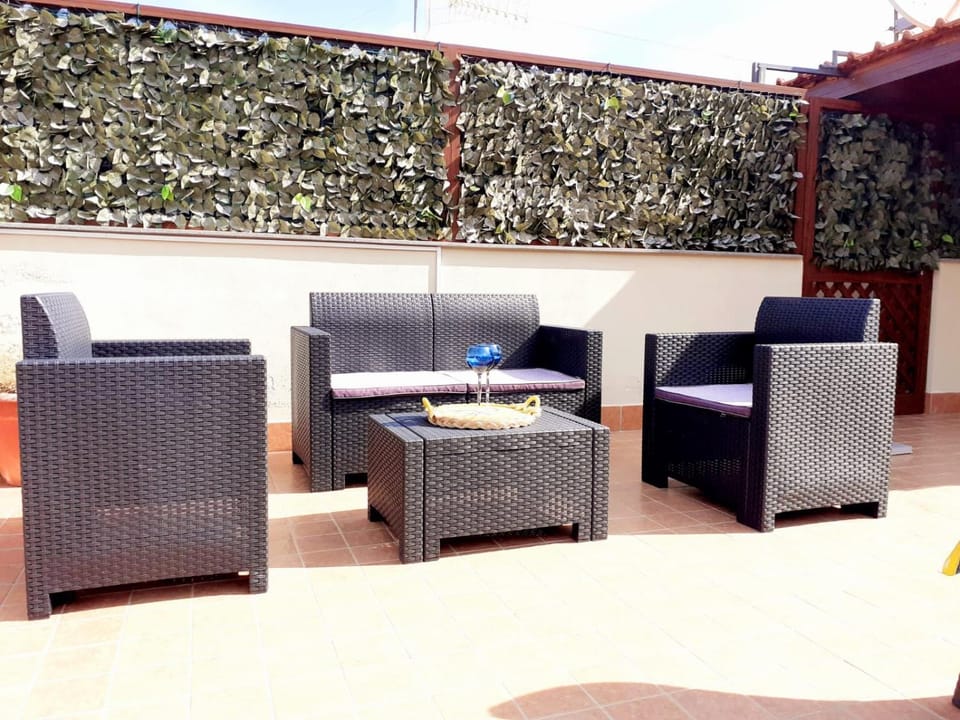Balcony/Terrace, Balcony/Terrace, Breakfast