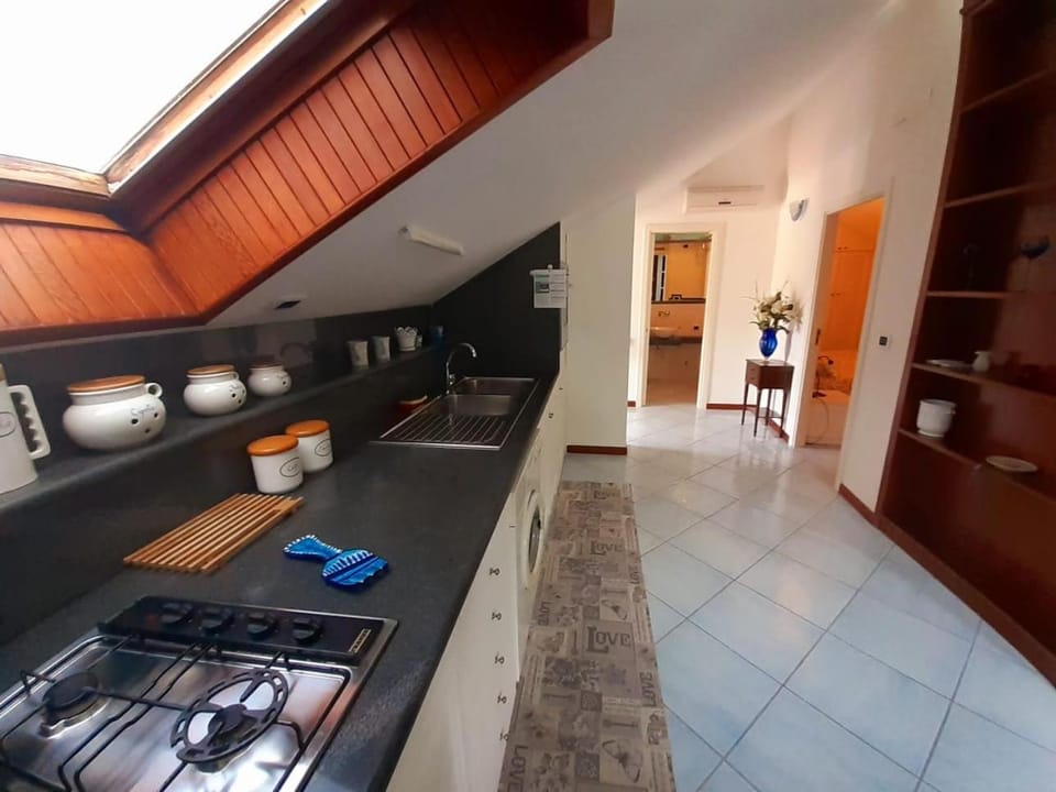 Kitchen or kitchenette, Breakfast