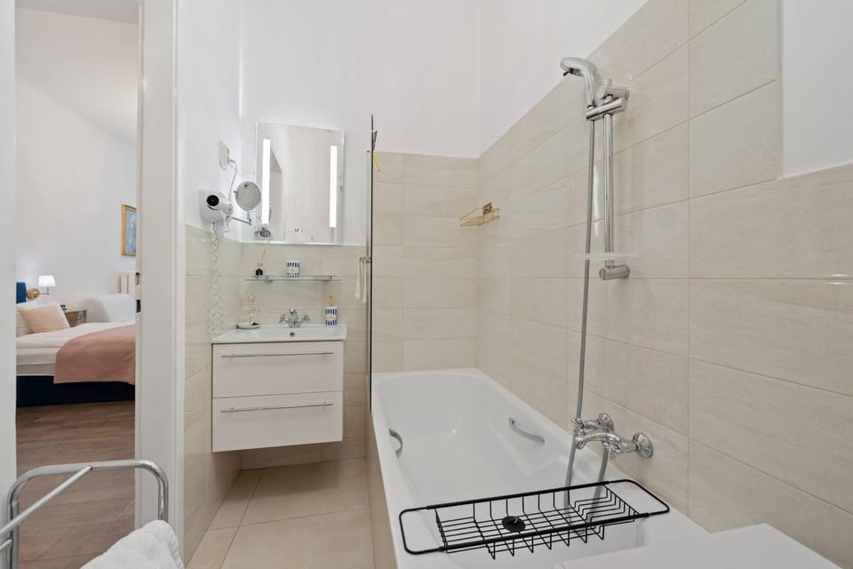 Shower, Bathroom, Bath, hair dryier, towels