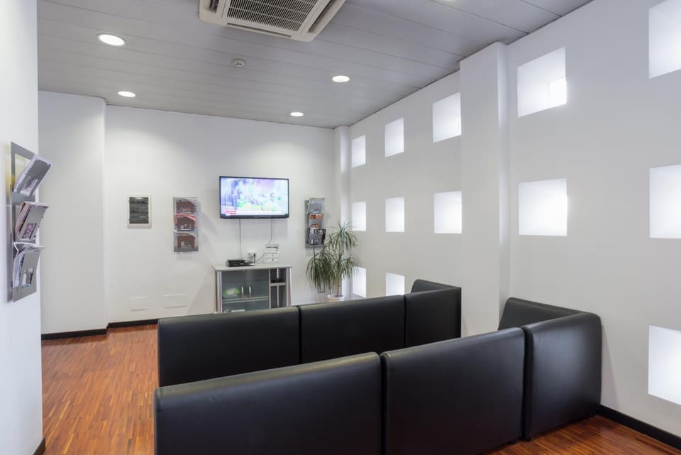 Communal lounge/ TV room