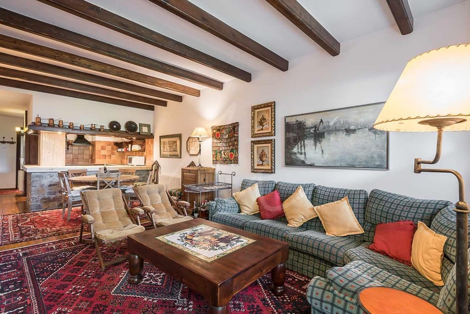 Kitchen or kitchenette, Living room, Dining area