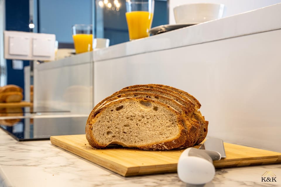 Kitchen or kitchenette, Food and drinks, Food, Breakfast
