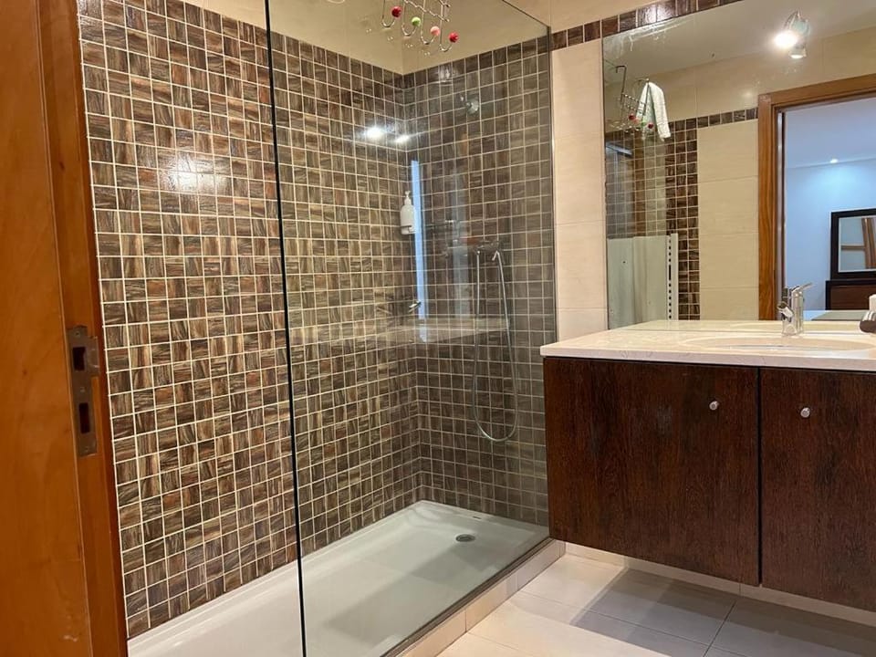 Shower, Bathroom