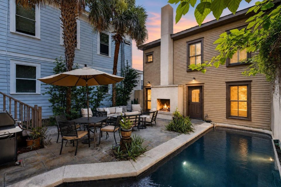 Southern Elegance Main House House in Savannah