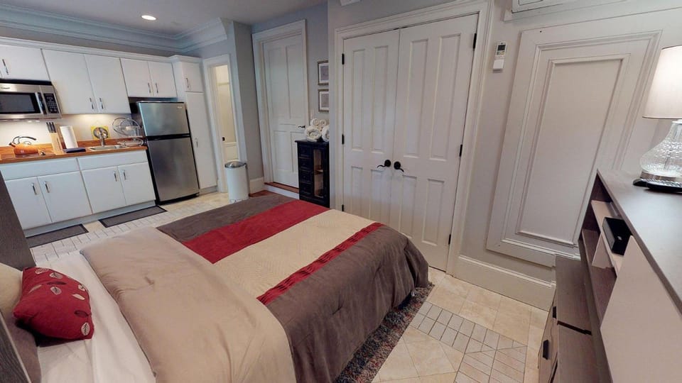 Suite Escape Apartment in Savannah