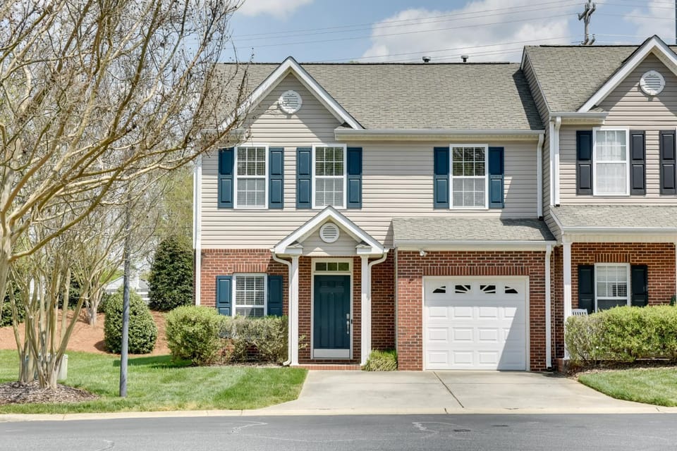 Inviting High Point Townhome with Patio + Privacy! House in High Point