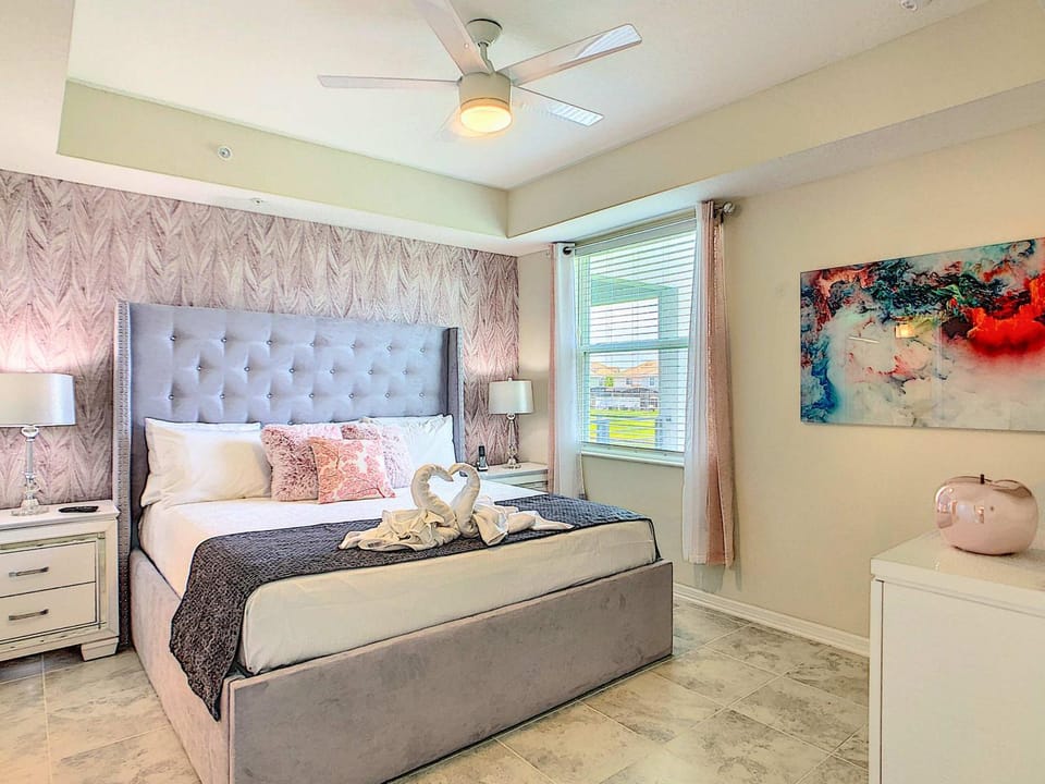 Comfy Lakeview 3BR with 2 Clubhouses & Waterpark House in Kissimmee