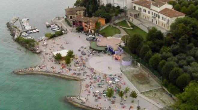 Nearby landmark, Natural landscape, Bird's eye view, City view, Lake view