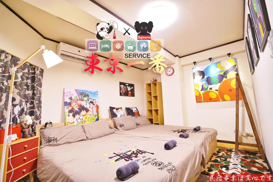 Bed, Photo of the whole room, Decorative detail, Bedroom