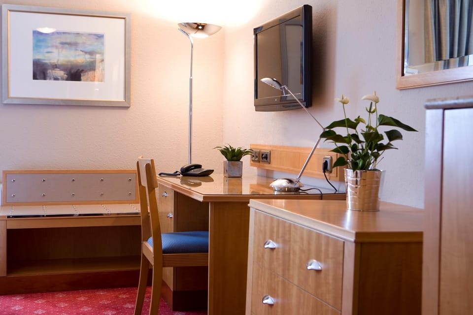 TV and multimedia, Seating area