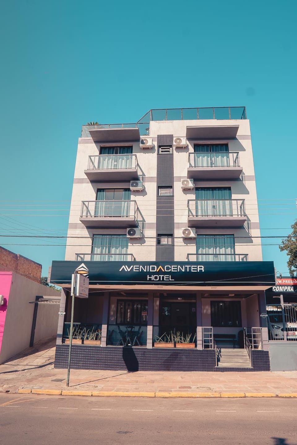 Facade/entrance