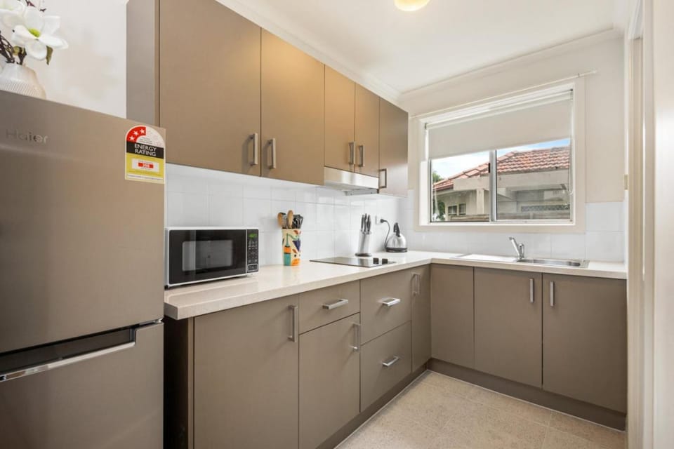 Newly Renovated Geelong Serviced Apartments by Short & Long Stays Apartment in Geelong