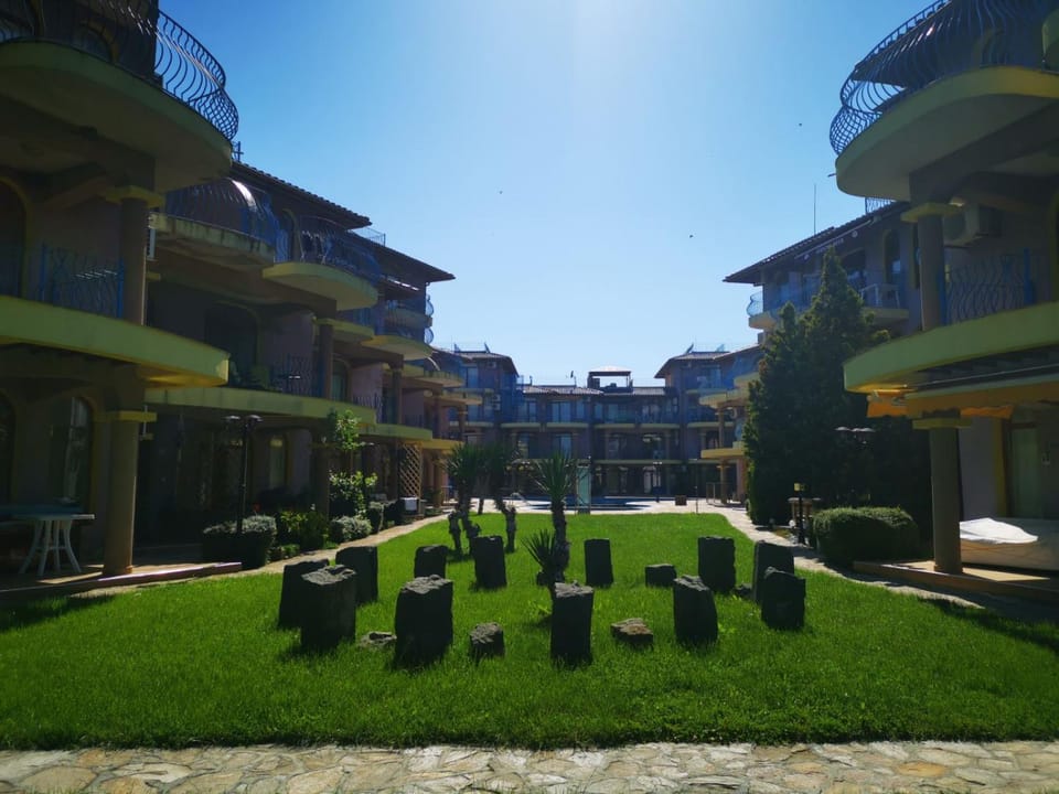 Patio, Garden, Garden, Swimming pool