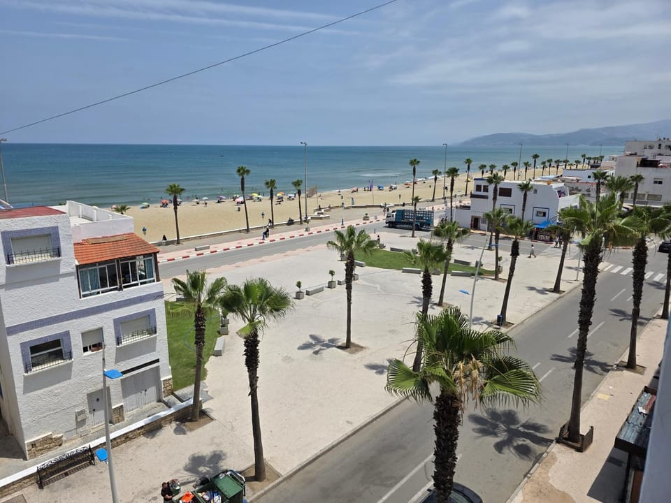 Magnifique Appartement CORNICHE vue sur MER Apartment in Tangier-Tétouan-Al Hoceima