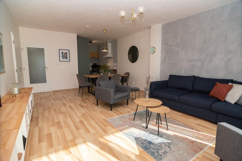 Kitchen or kitchenette, Photo of the whole room, Dining area, Family