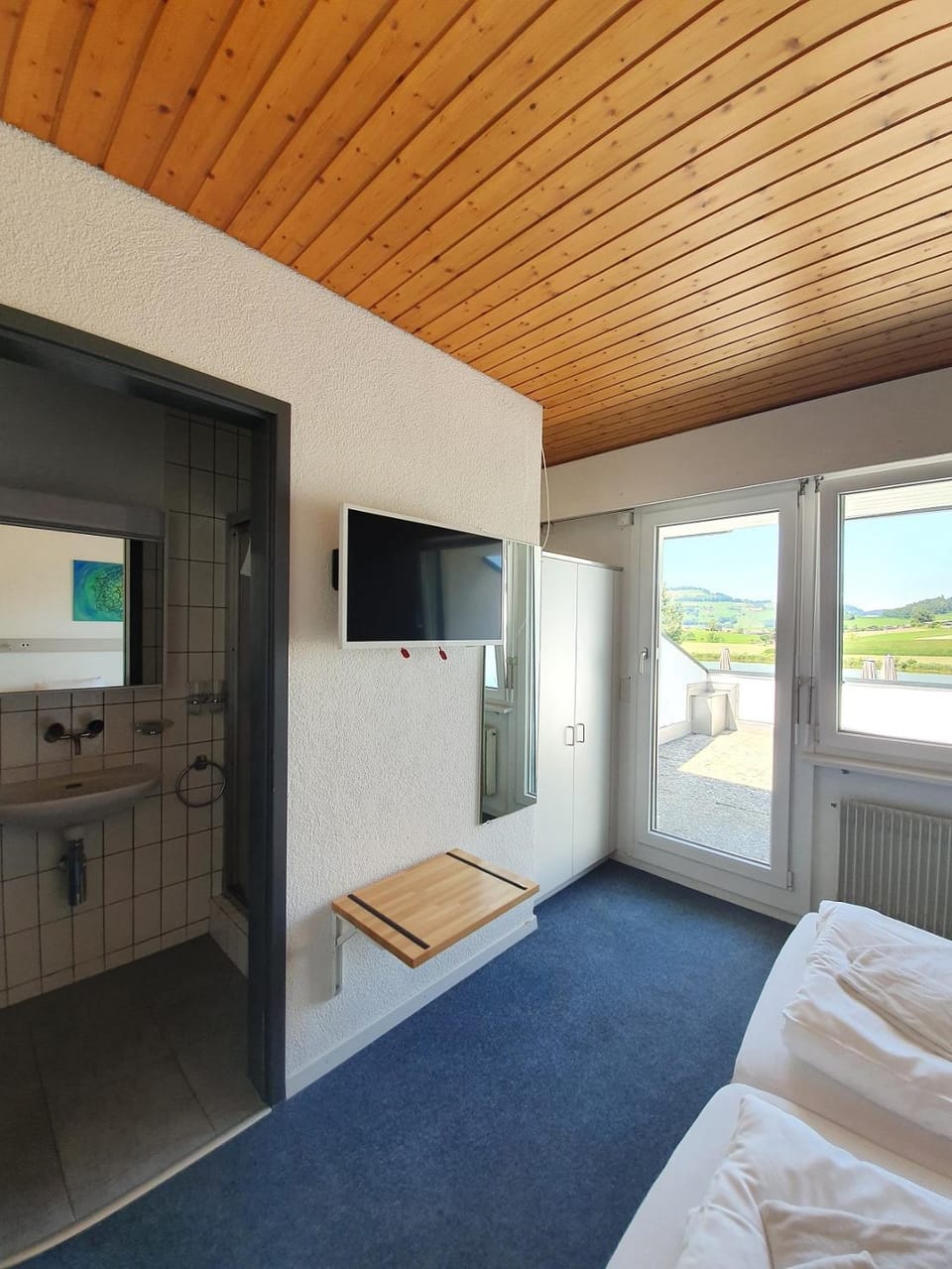 Bed, Photo of the whole room, Bedroom, wardrobe