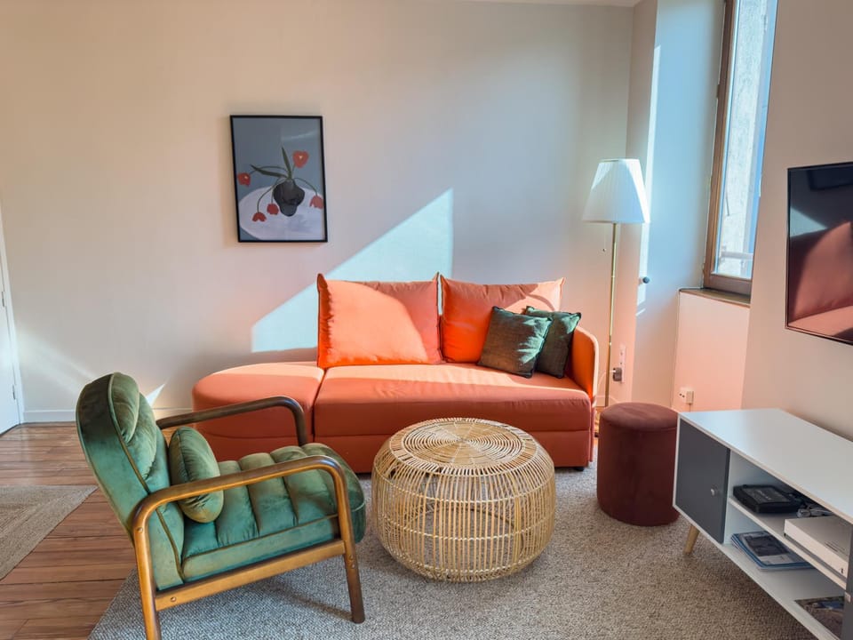 TV and multimedia, Living room, Decorative detail