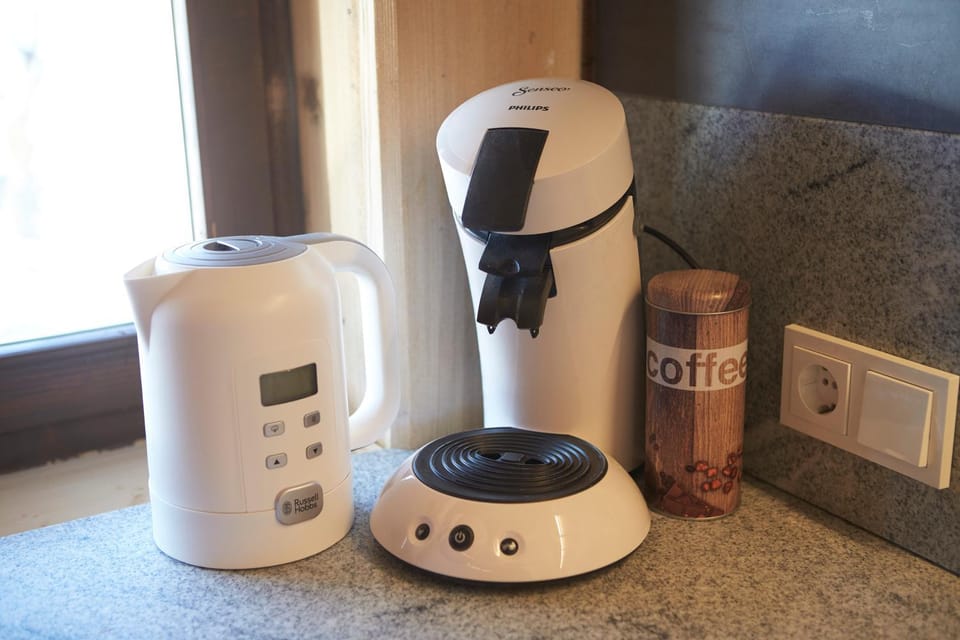 Coffee/tea facilities, Kitchen or kitchenette