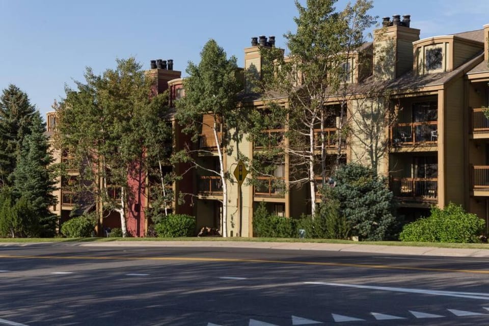 #212 1br Condo Across from PC Resort Apartment in Park City