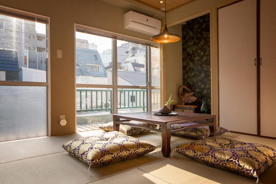 Tsubame Hotel Asakusabashi 3 minutes walk from Asakusabashi Station Near Asakusa, Akihabara, and Ueno Cooking utensils and kitchen washing machine available Direct access to Haneda and Narita airports Hotel in Chiba Prefecture