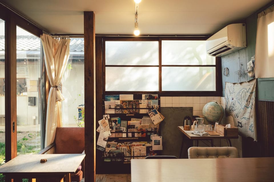 Living room, Drinks, air conditioner