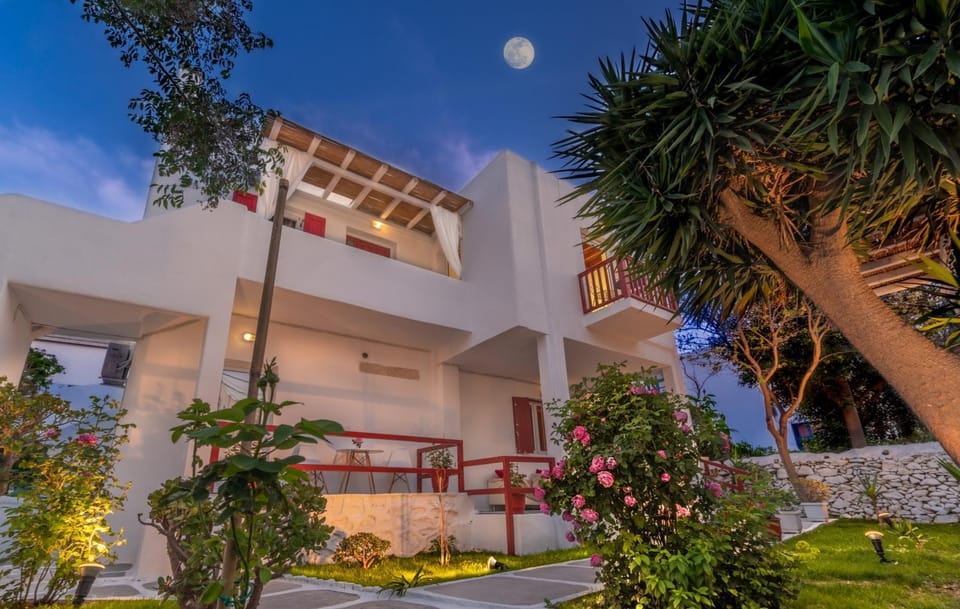 Property building, Garden, View (from property/room), Balcony/Terrace, Garden view