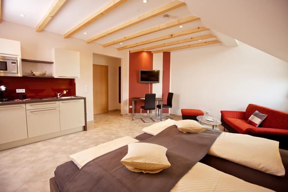 TV and multimedia, Kitchen or kitchenette, Seating area, Dining area, minibar