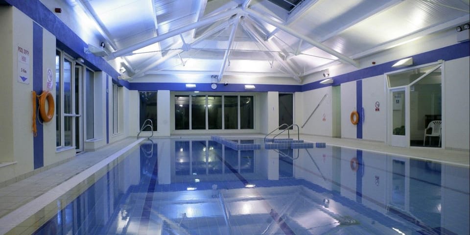 Swimming pool, Swimming pool