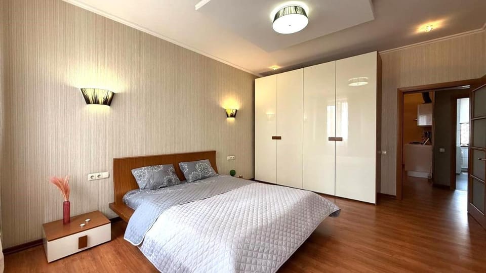 Myronosytska street Apartment in Kharkiv