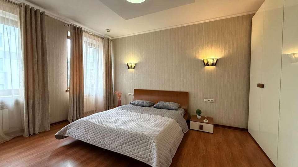 Myronosytska street Apartment in Kharkiv