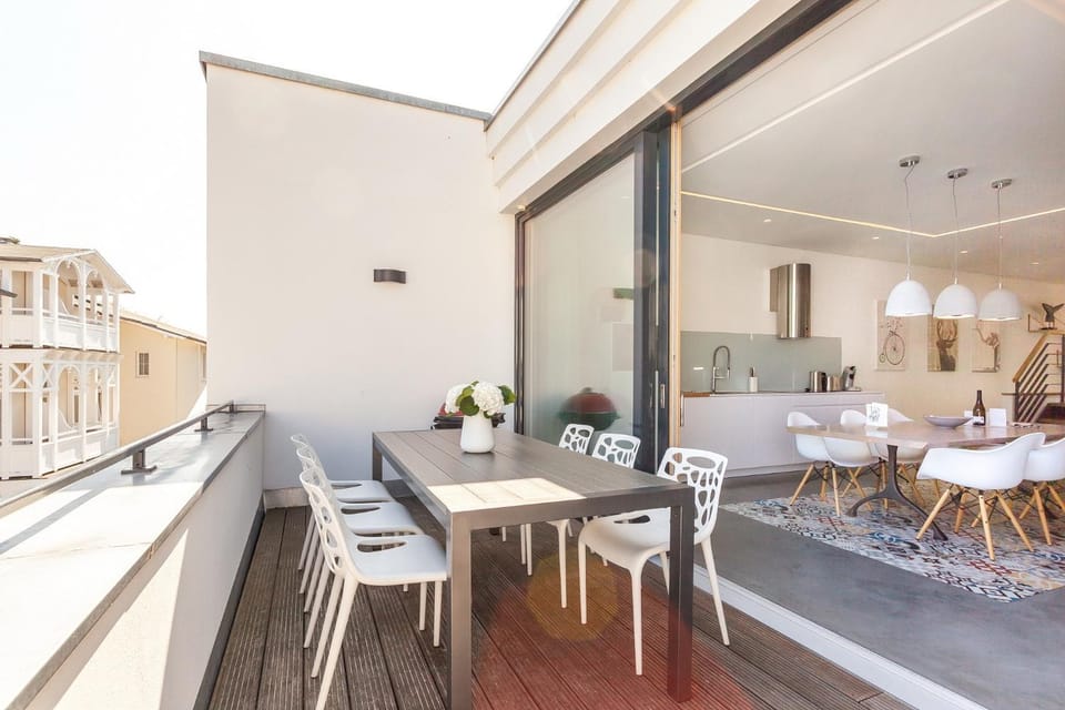 Balcony/Terrace, Kitchen or kitchenette, Seating area, Dining area