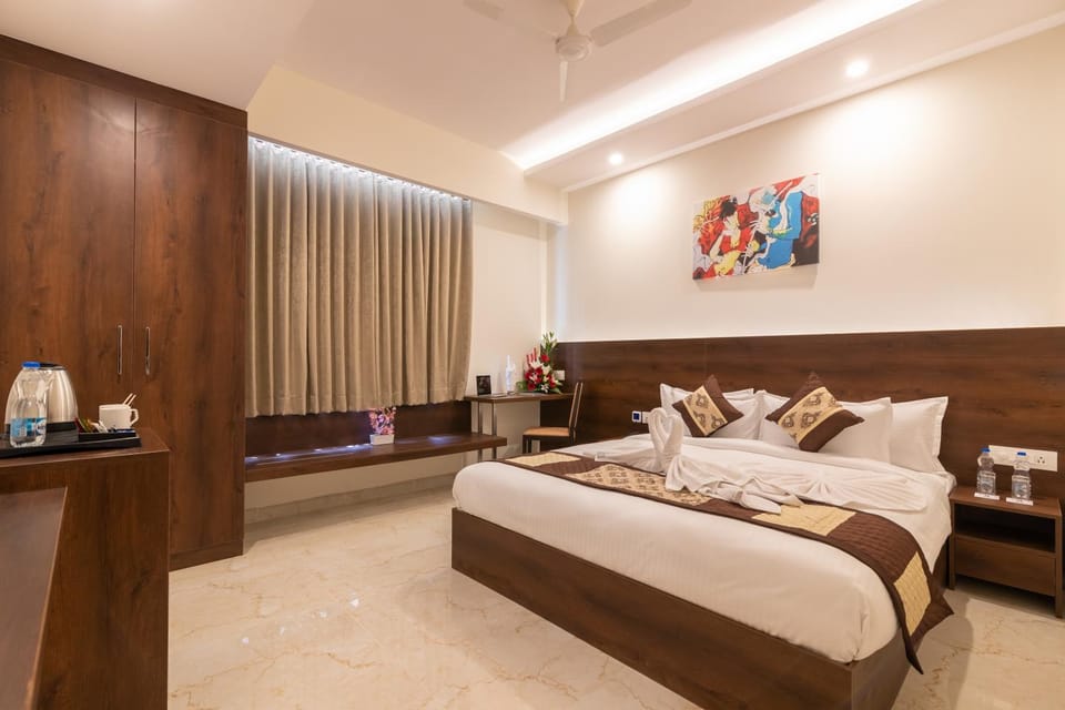 Bed, Photo of the whole room, Bedroom