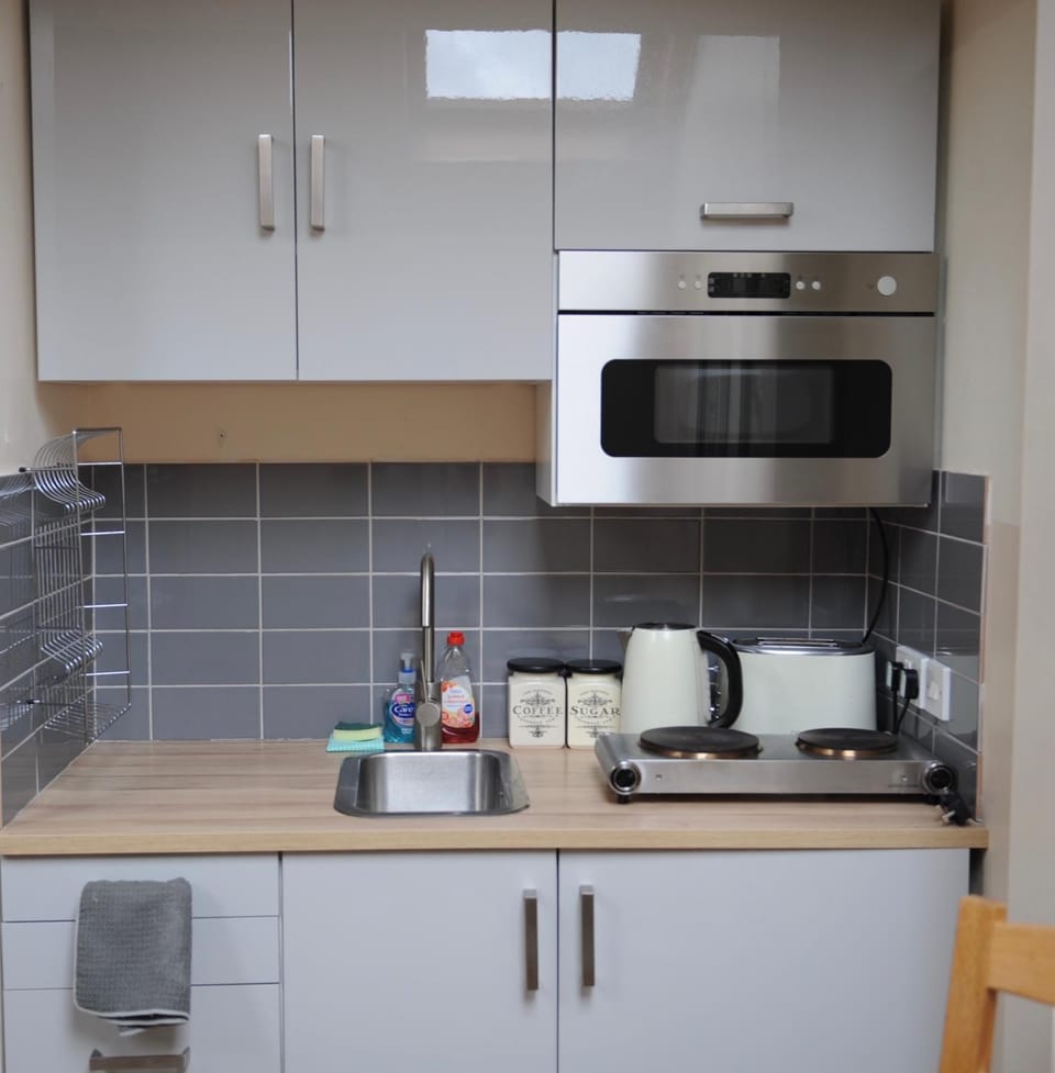 Coffee/tea facilities, Kitchen or kitchenette, minibar, pet friendly, stove, toaster