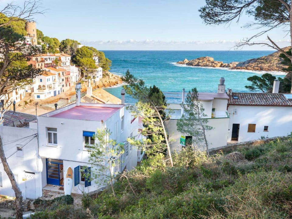 Property building, Nearby landmark, Natural landscape, Beach, Sea view