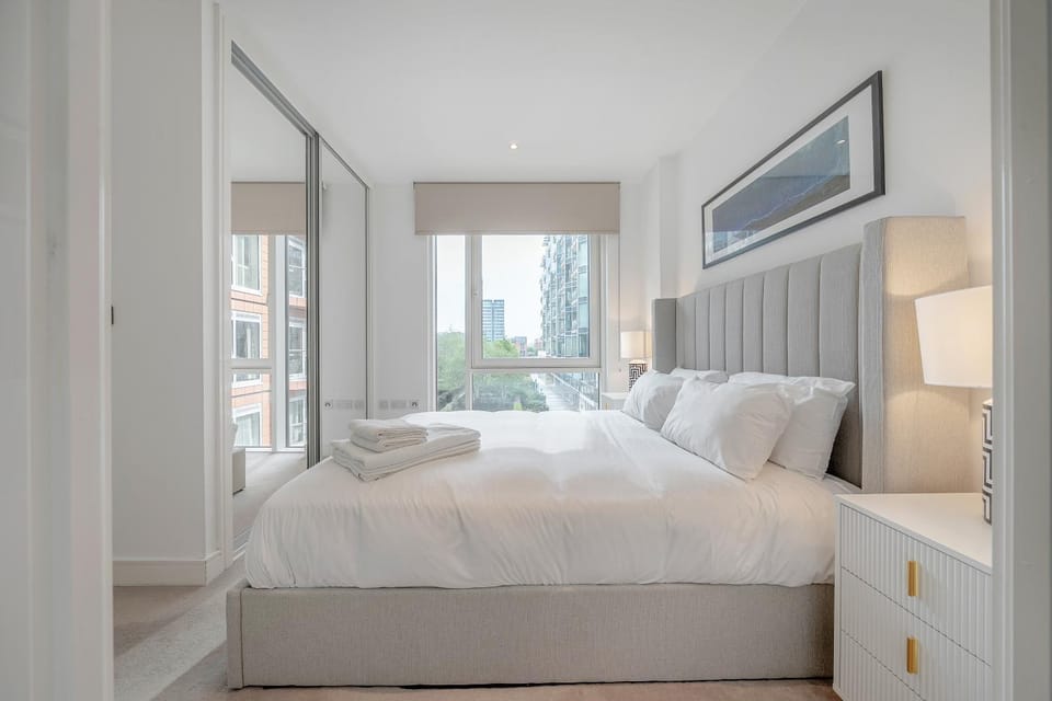 Battersea Reach Luxury Riverside Apartment Apartment in London