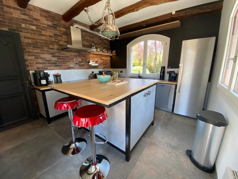 Coffee/tea facilities, Dining area, dishwasher, minibar, pet friendly, stove