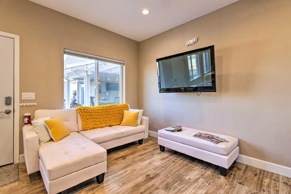 Modern Sun City Studio Near Deer Valley Golf Apartment in Sun City West