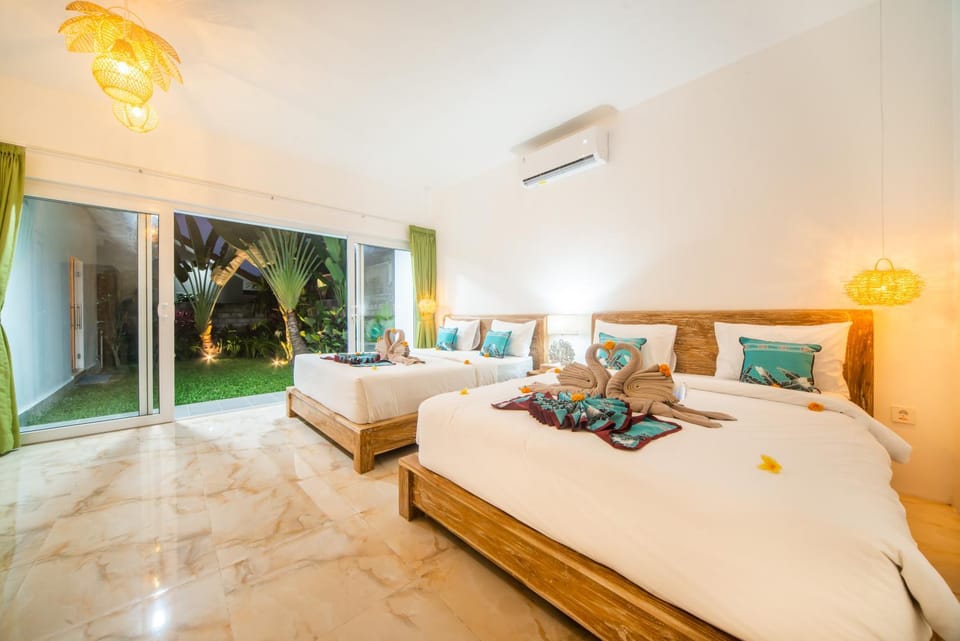 Bedroom, Garden view, air conditioner