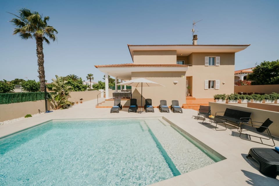Villa Victoria Paradise Villa in Cala en Blanes