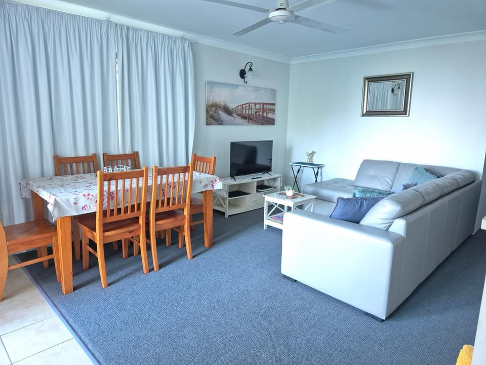 Dolphin View on South Esplanade Apartment in Woorim