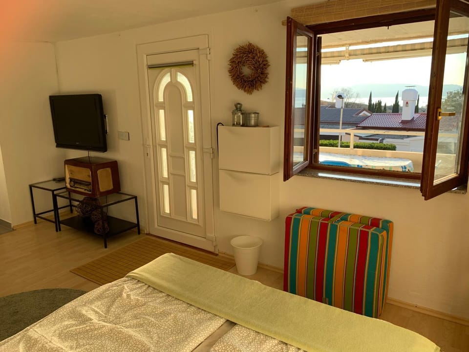 Seating area, Bedroom