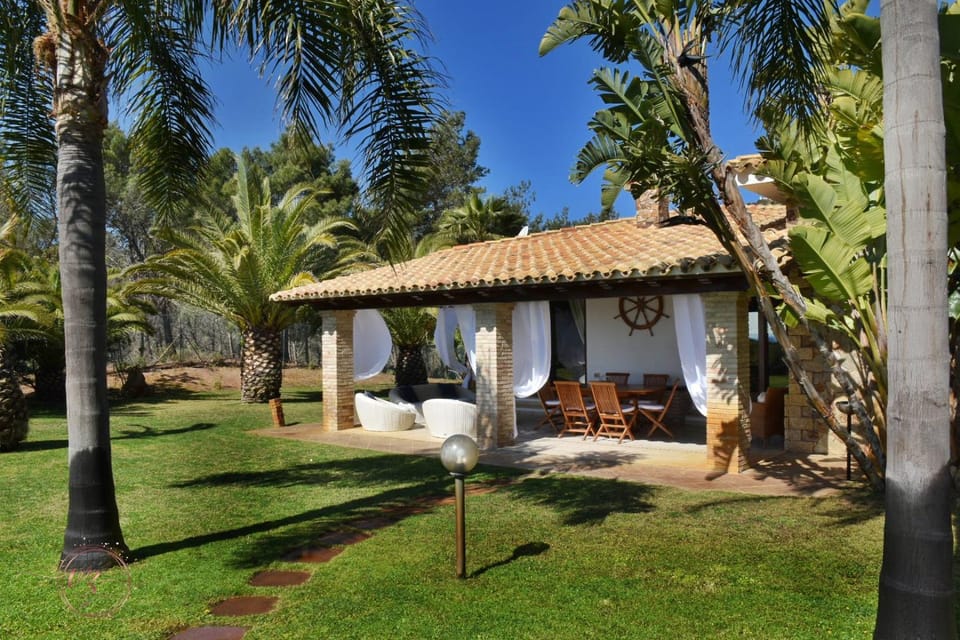 Villa Palmetto Villa in Sardinia
