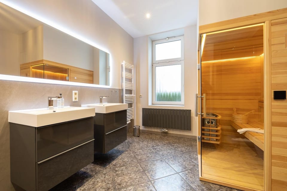 Sauna, Bathroom