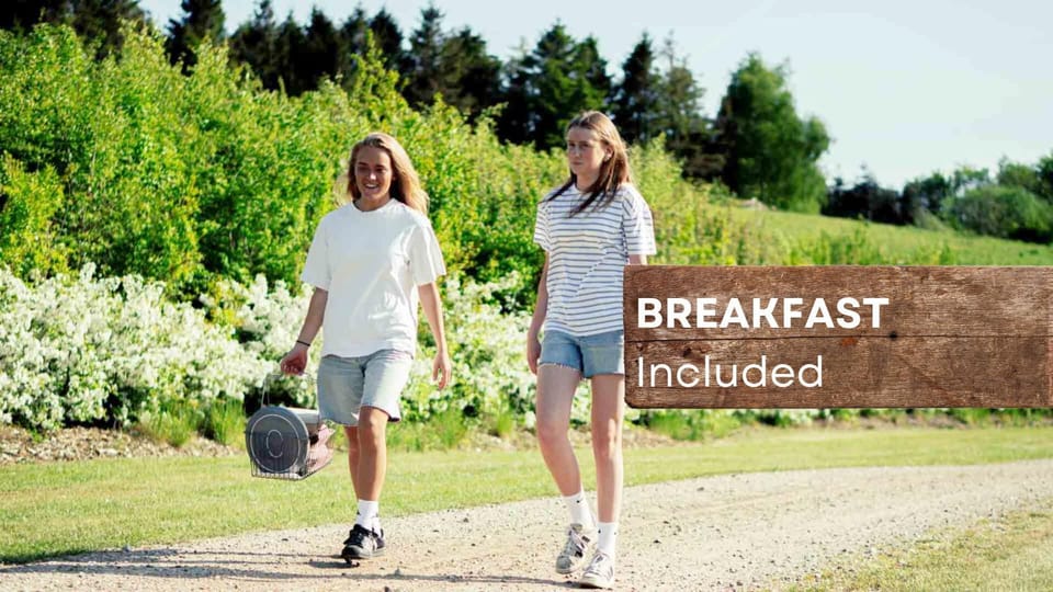 Day, People, Natural landscape, Text overlay, Guests, Breakfast, group of guests