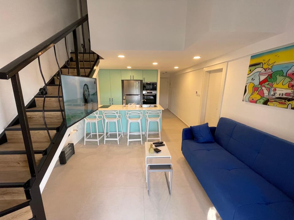 Seating area, Dining area, kitchen