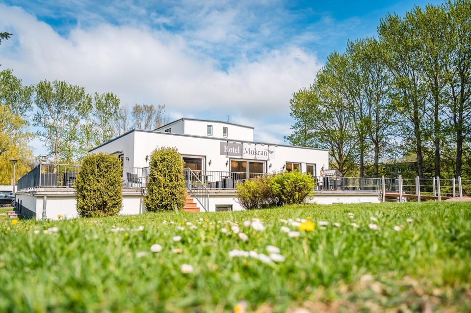 Property building, Facade/entrance, On site