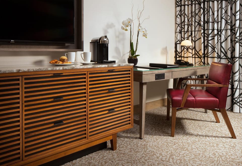TV and multimedia, Seating area