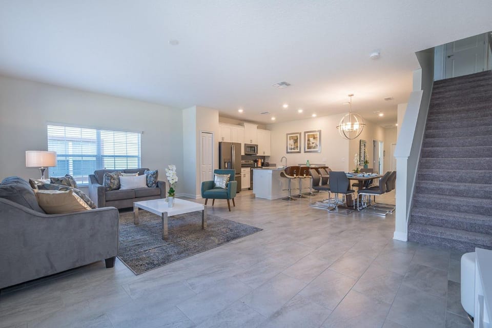 8981AV Townhouse 5 Beds & 4 Baths with Private Pool House in Four Corners