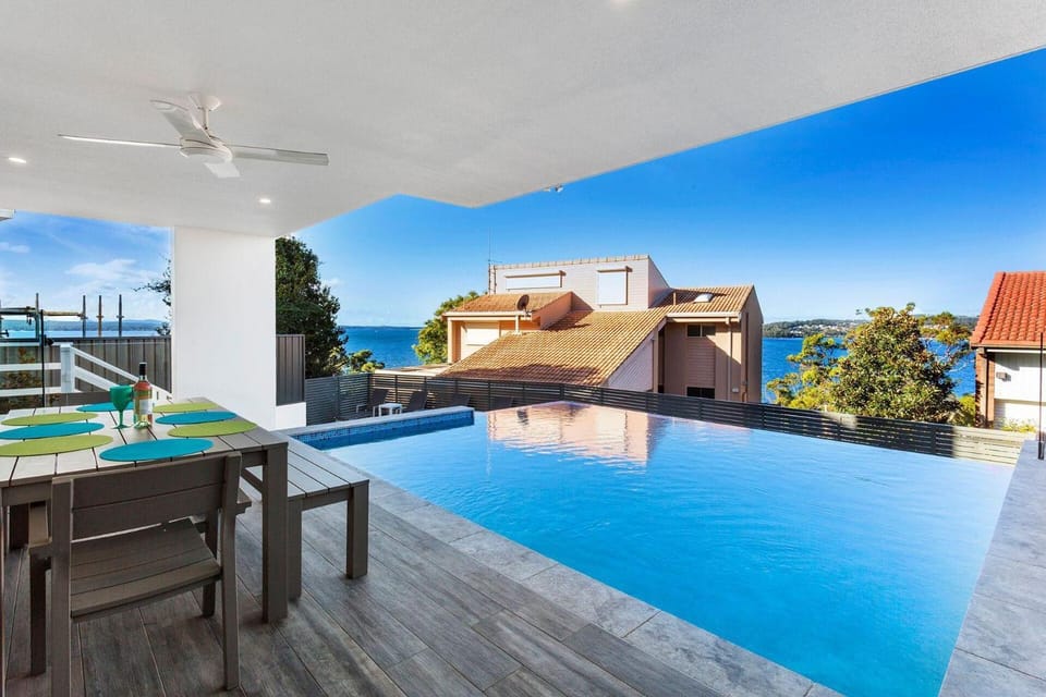 Sea view, Swimming pool